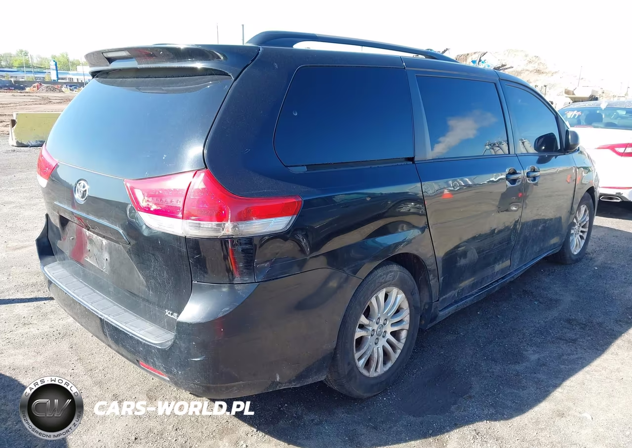 2014 Toyota Sienna Xle V6 8 Passenger VIN:5TDYK3DC2ES422827 - 4