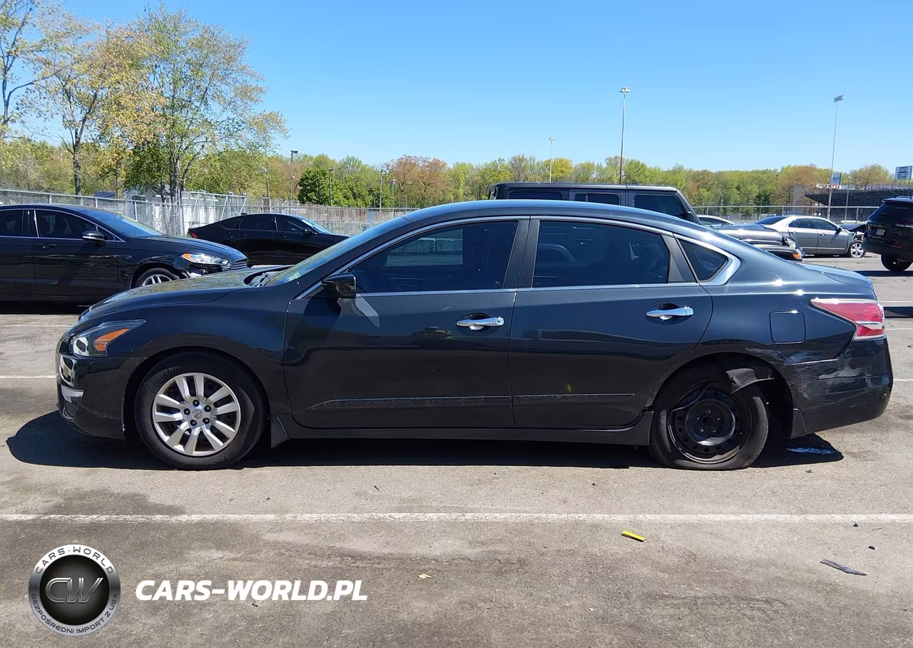 2015 Nissan Altima 2.5 S VIN:1N4AL3APXFC575101 - 14