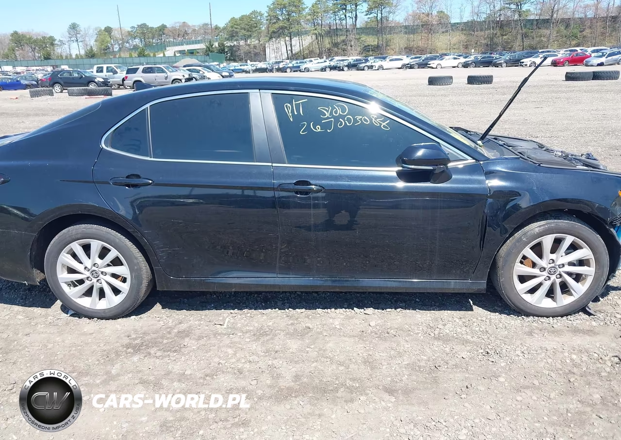 2024 Toyota Camry Le VIN:4T1R11AKXRU897663 - 12