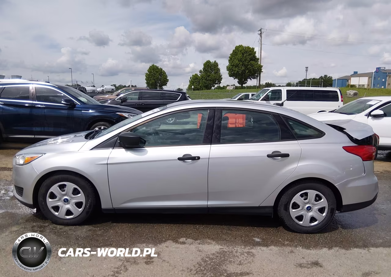 2015 Ford Focus S VIN:1FADP3E20FL357233 - 14