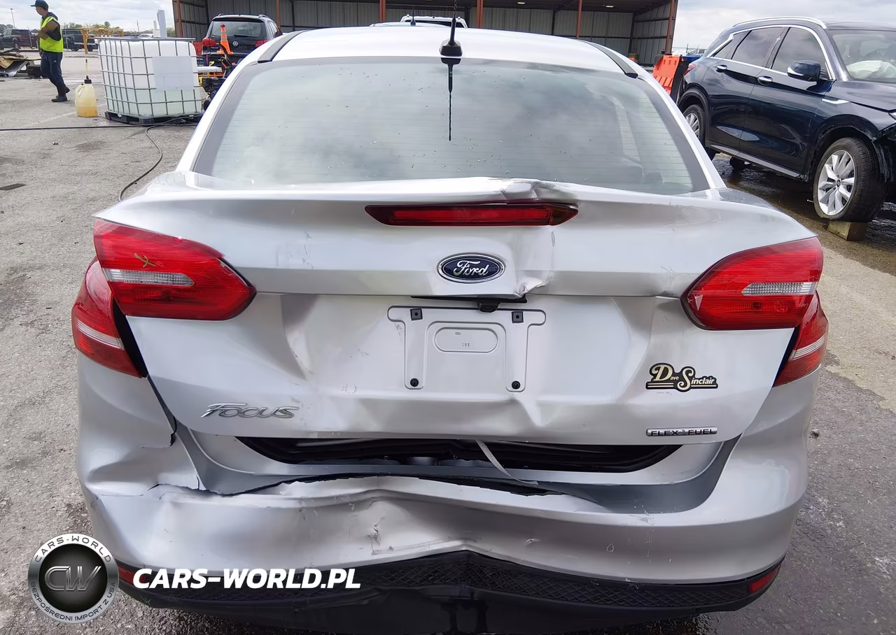 2015 Ford Focus S VIN:1FADP3E20FL357233 - 6