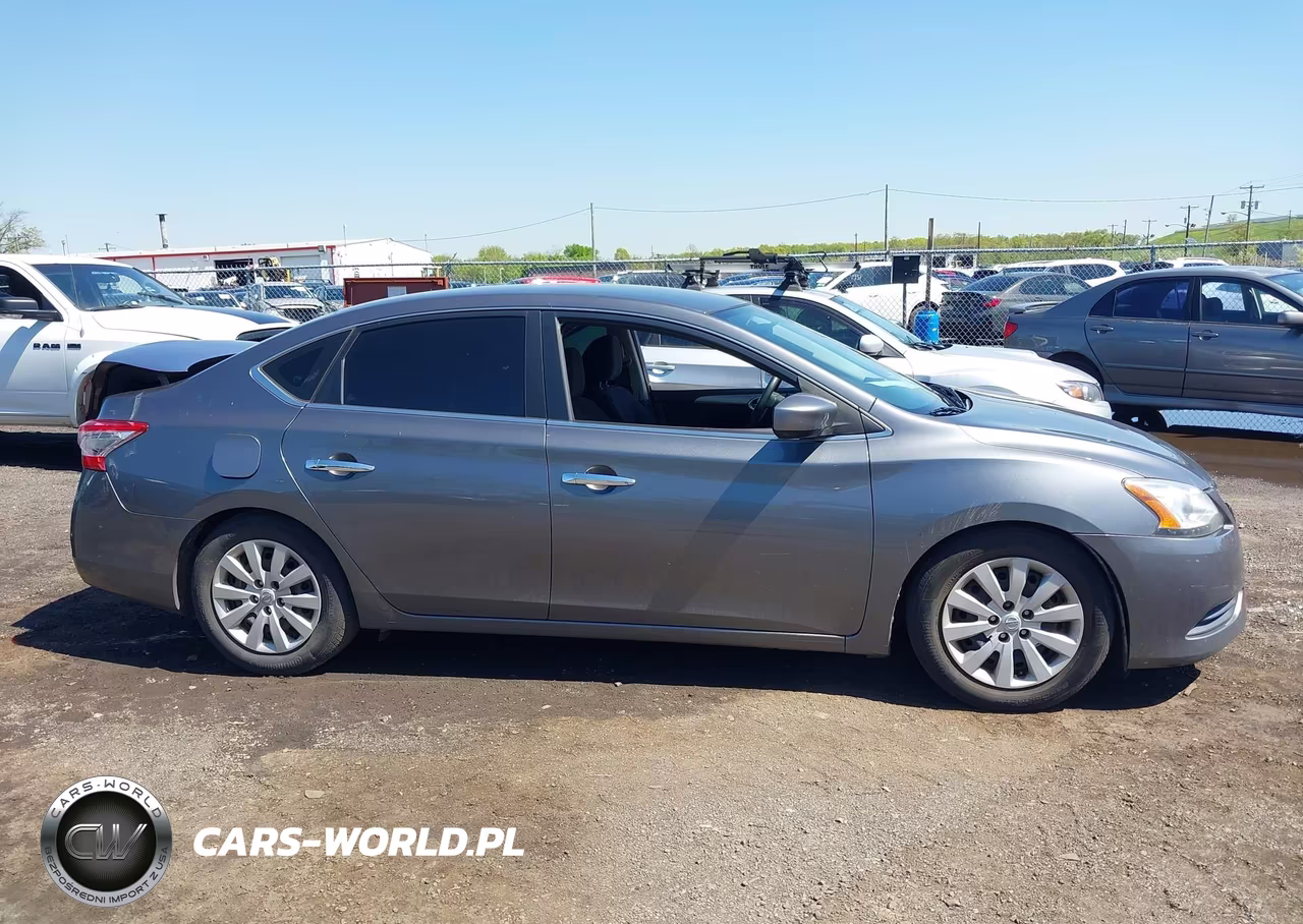 2015 Nissan Sentra S VIN:3N1AB7AP4FY314335 - 13