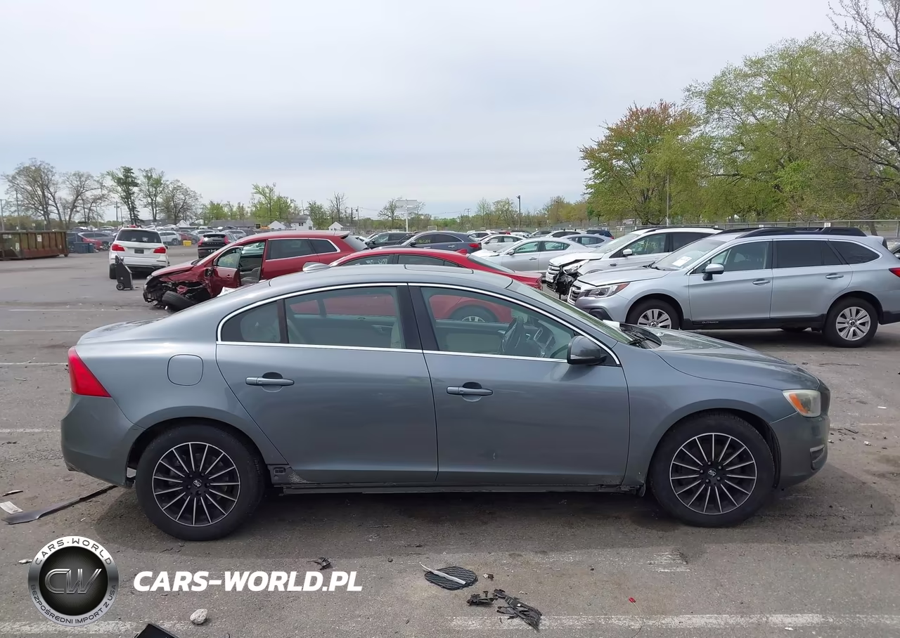 2016 Volvo S60 Inscription T5 Drive-E Platinum VIN:LYV402FM8GB099462 - 13