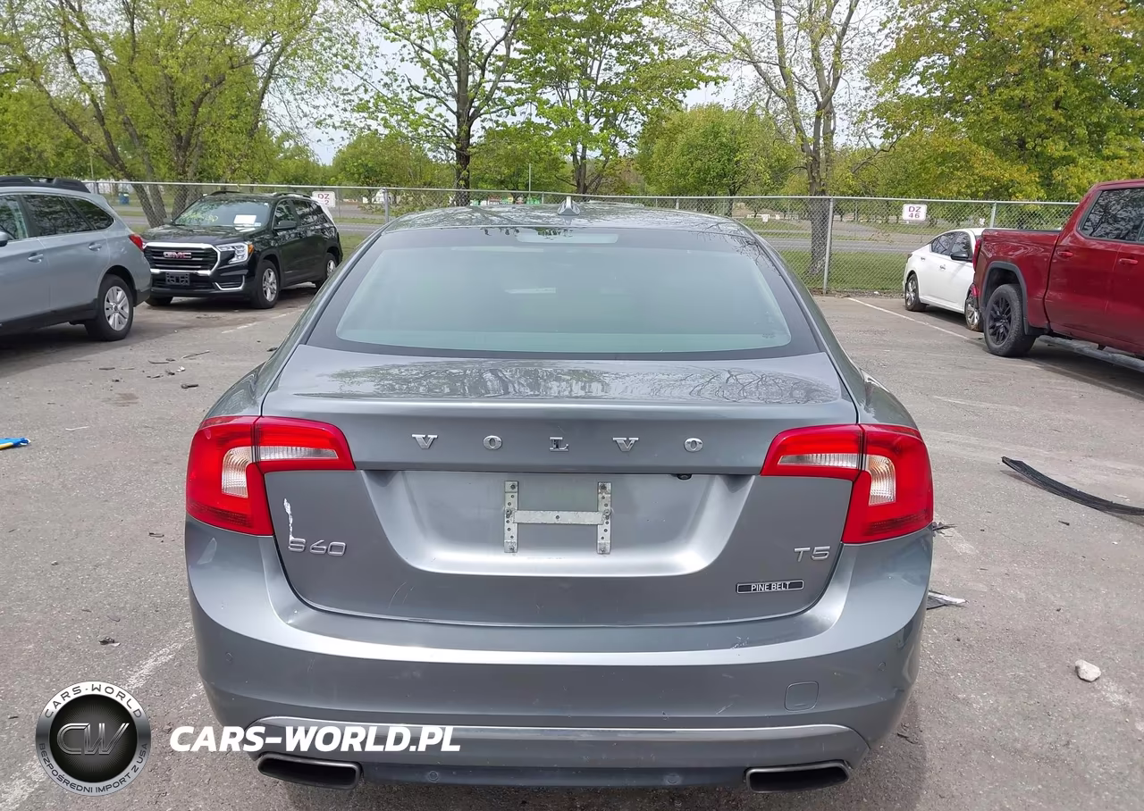 2016 Volvo S60 Inscription T5 Drive-E Platinum VIN:LYV402FM8GB099462 - 16