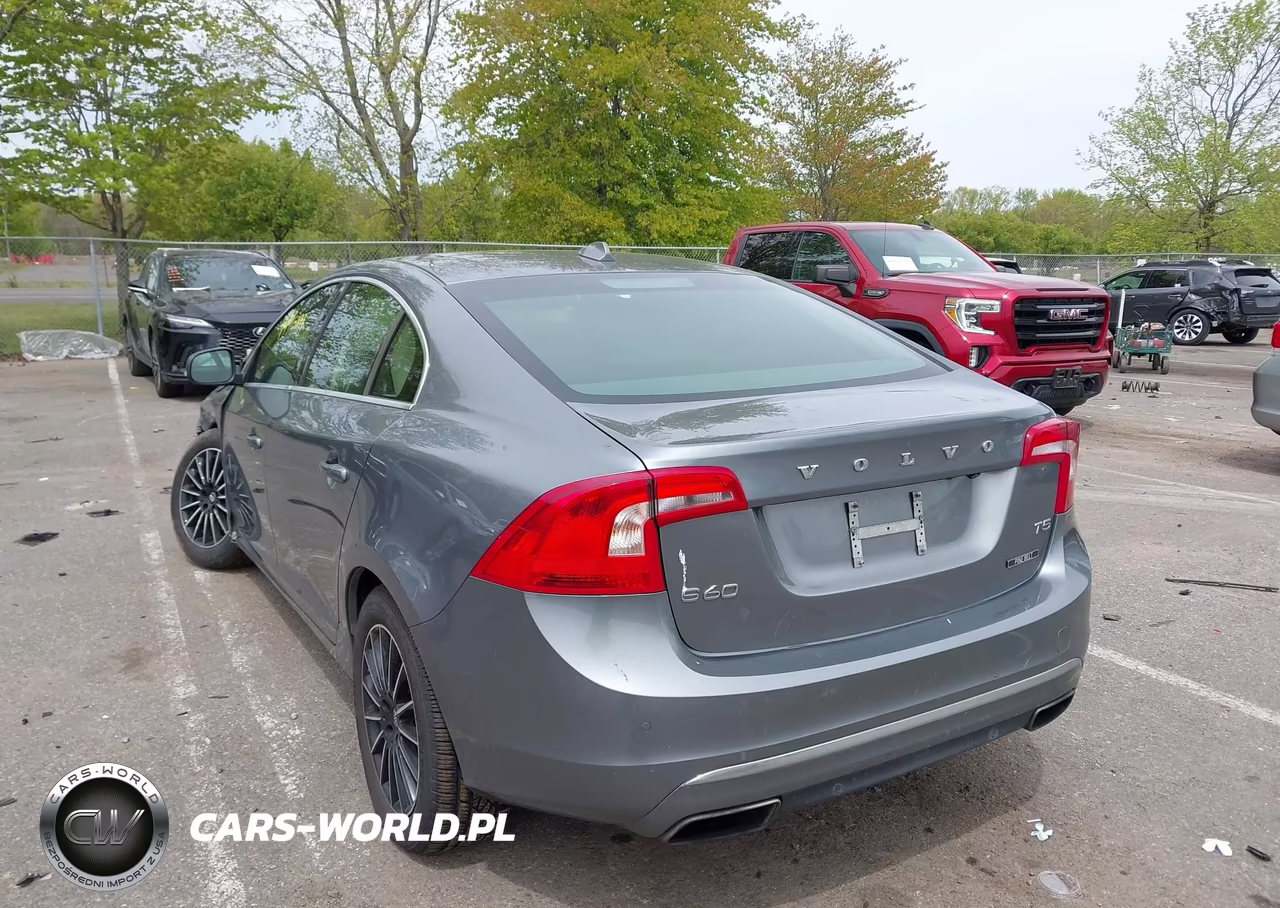 2016 Volvo S60 Inscription T5 Drive-E Platinum VIN:LYV402FM8GB099462 - 3