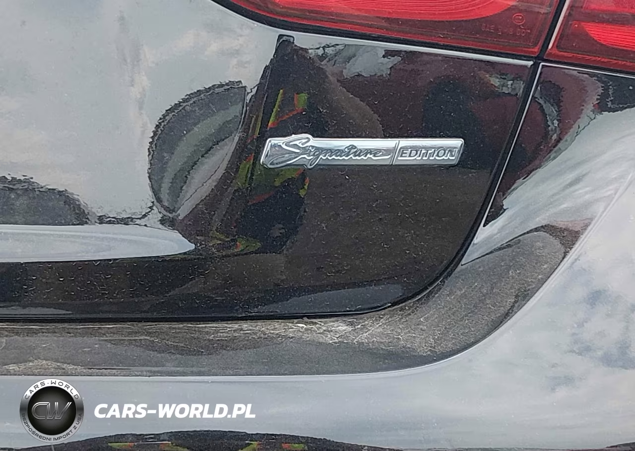 2019 Infiniti Q50 3.0T Signature Edition VIN:JN1EV7AR5KM590949 - 10