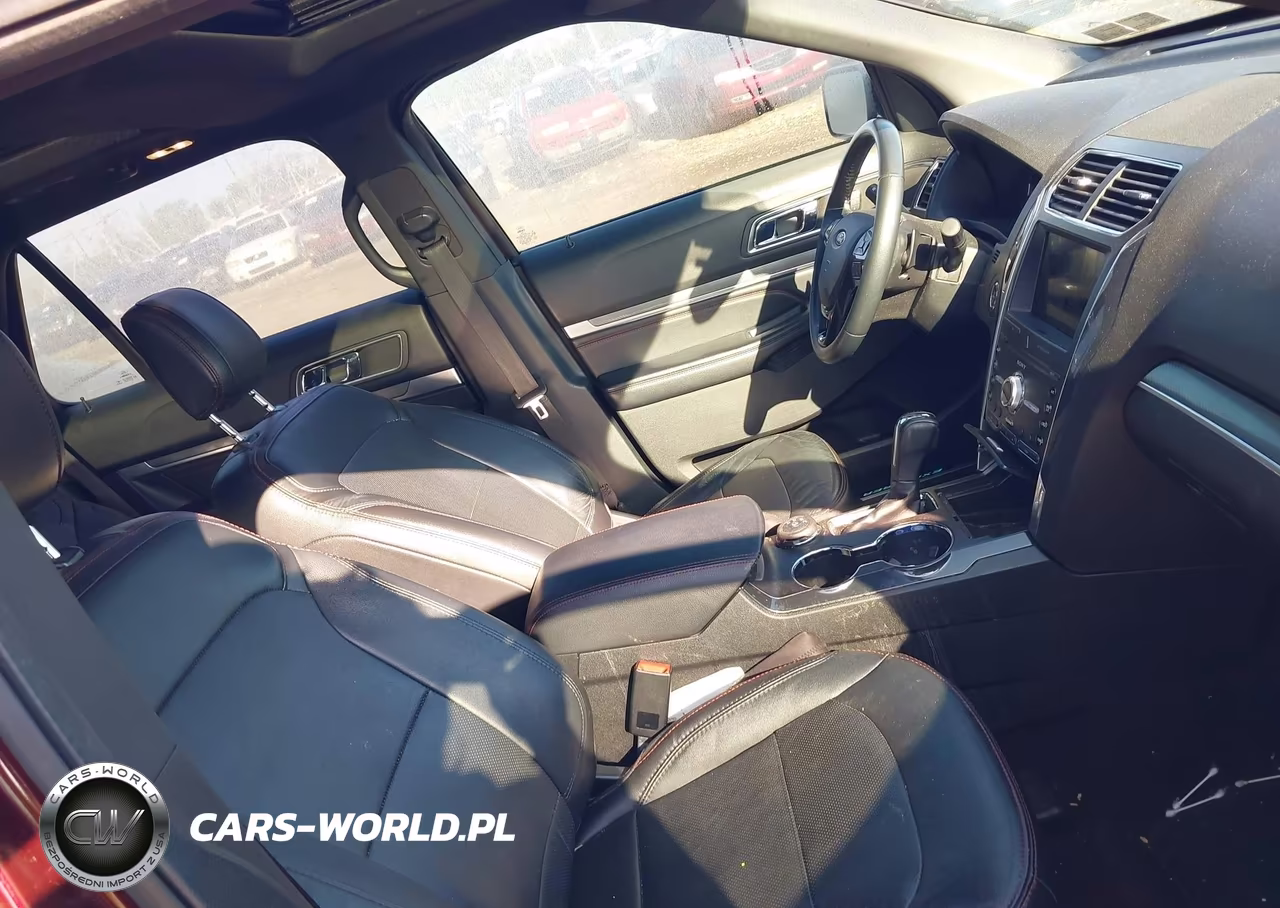 2019 Ford Explorer Sport VIN:1FM5K8GT7KGB33682 - 5