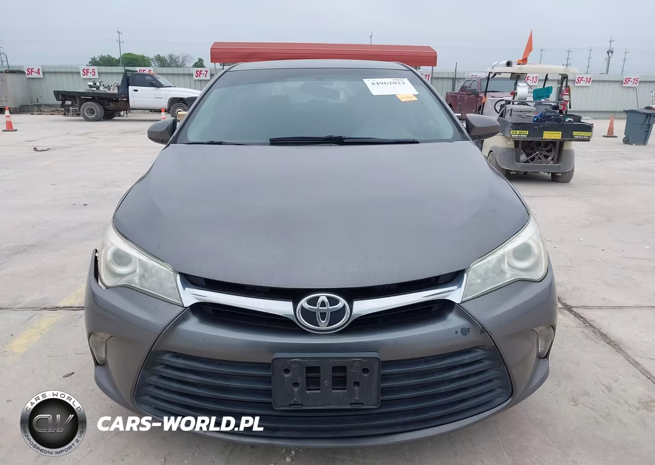 2016 Toyota Camry Le VIN:4T1BF1FK0GU121518 - 12
