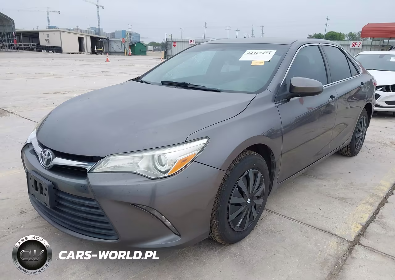 2016 Toyota Camry Le VIN:4T1BF1FK0GU121518 - 2