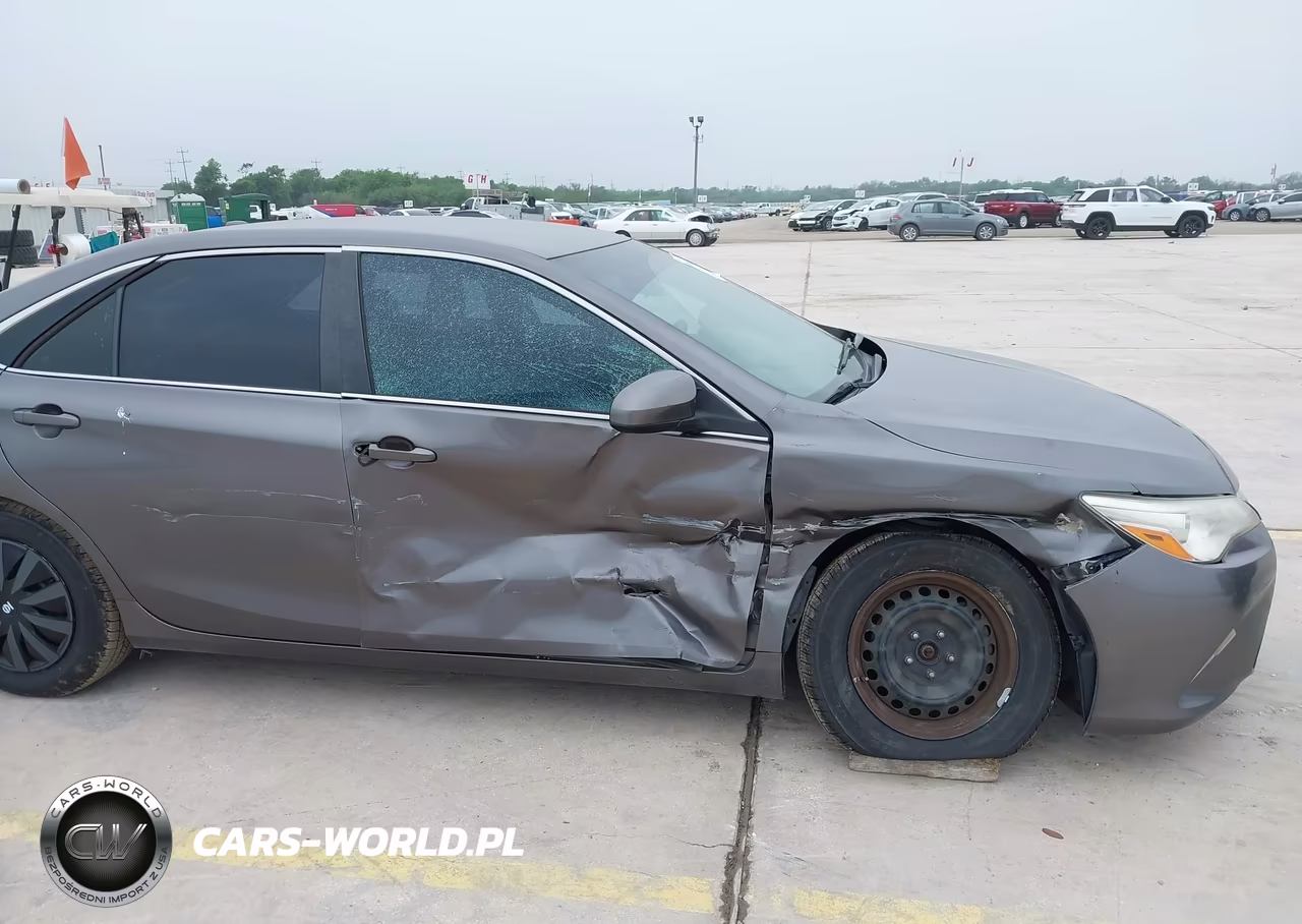 2016 Toyota Camry Le VIN:4T1BF1FK0GU121518 - 6