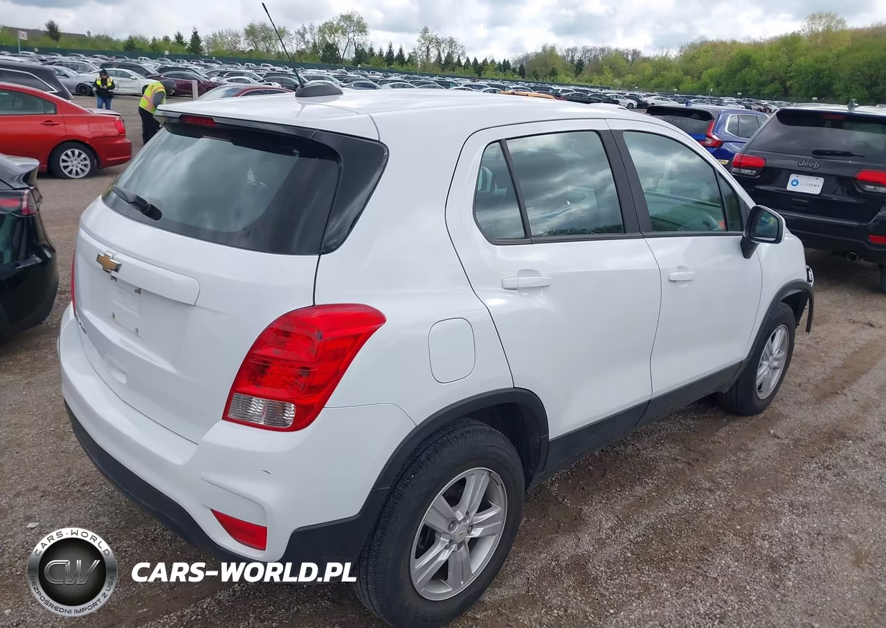 2017 Chevrolet Trax Ls VIN:KL7CJNSB4HB067512 - 4