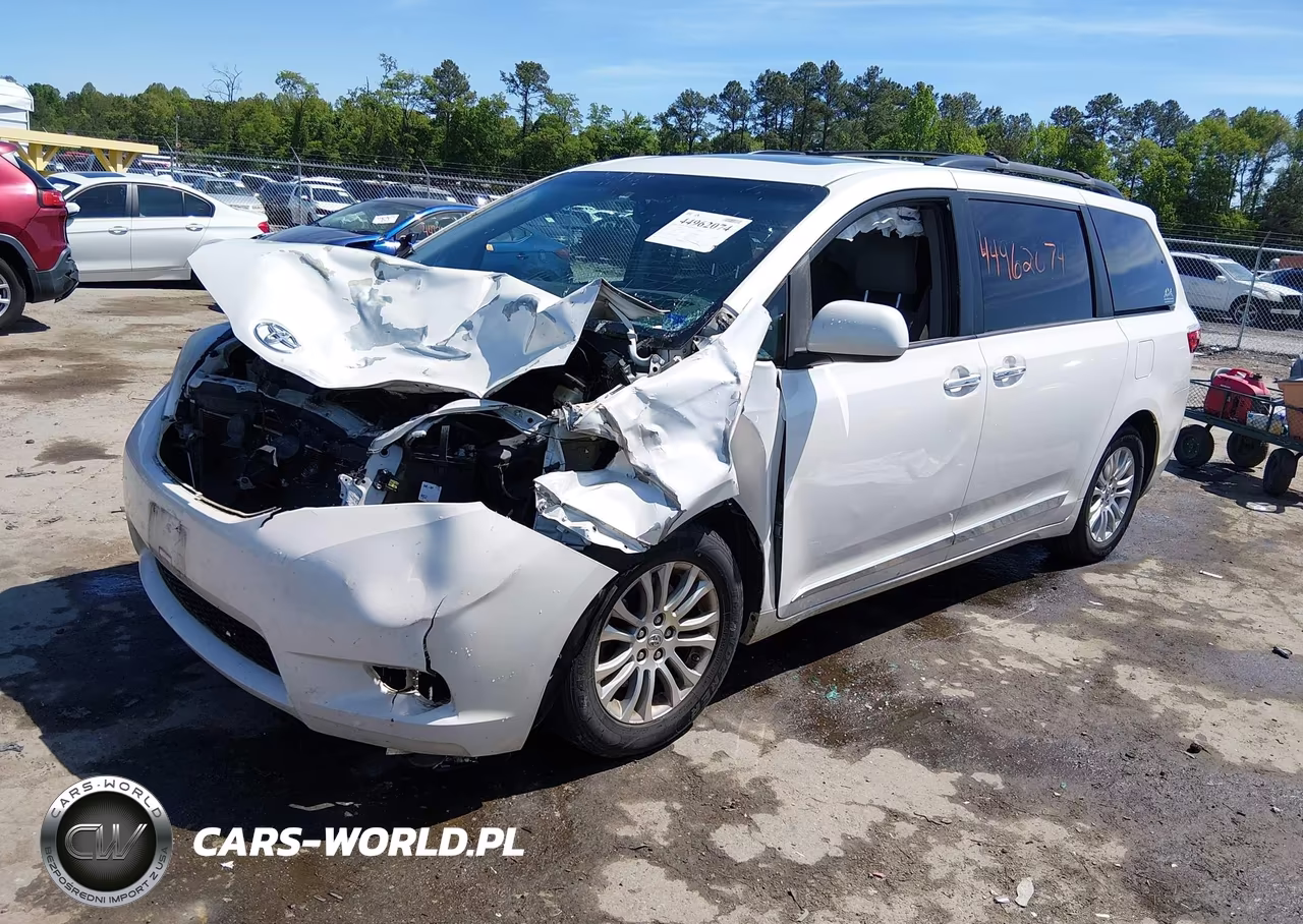 2015 Toyota Sienna Xle 8 Passenger VIN:5TDYK3DC0FS628438 - 2