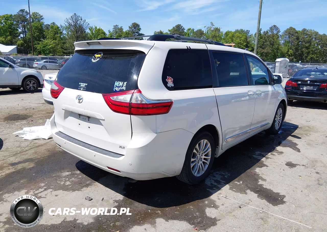 2015 Toyota Sienna Xle 8 Passenger VIN:5TDYK3DC0FS628438 - 4