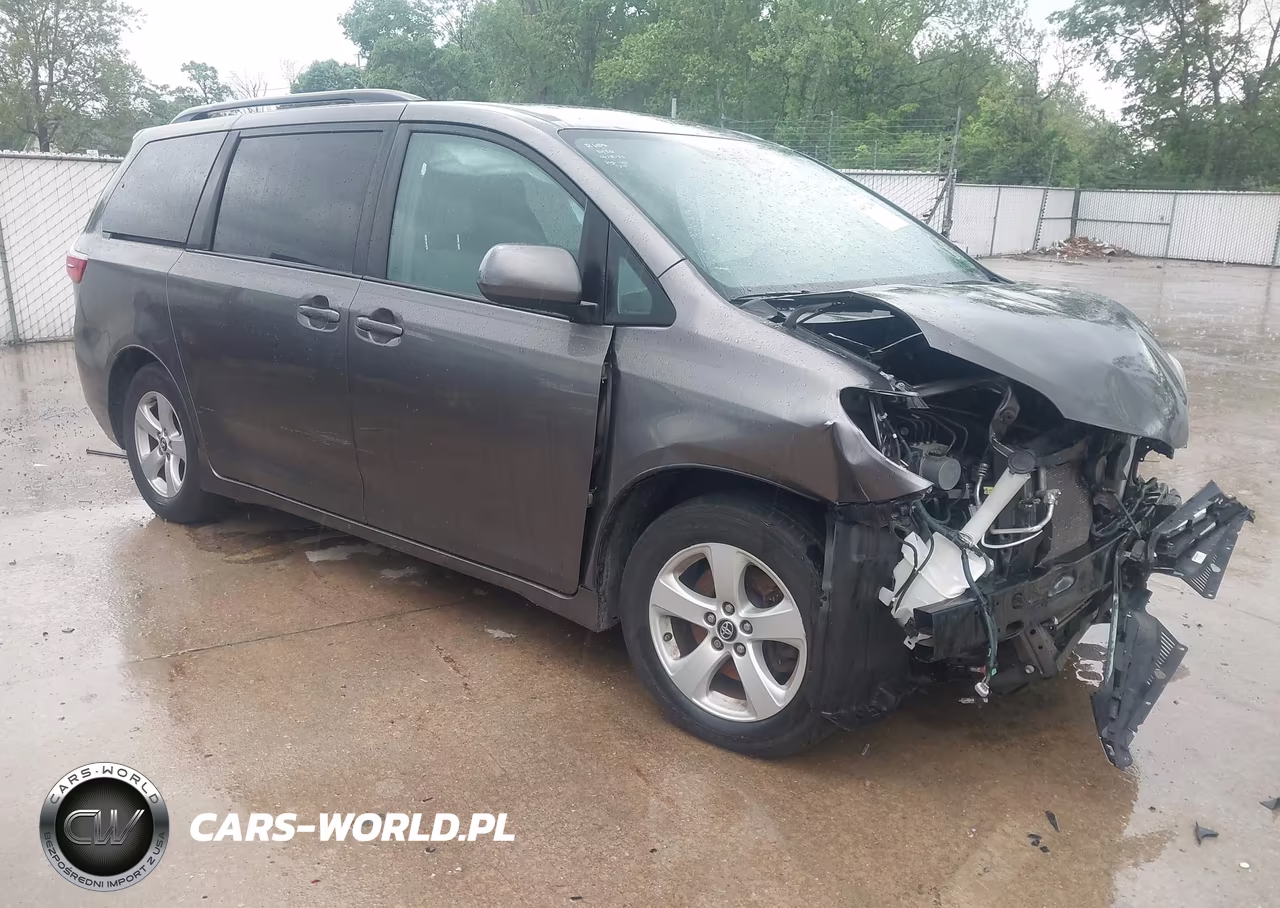2019 Toyota Sienna Le 7 Passenger