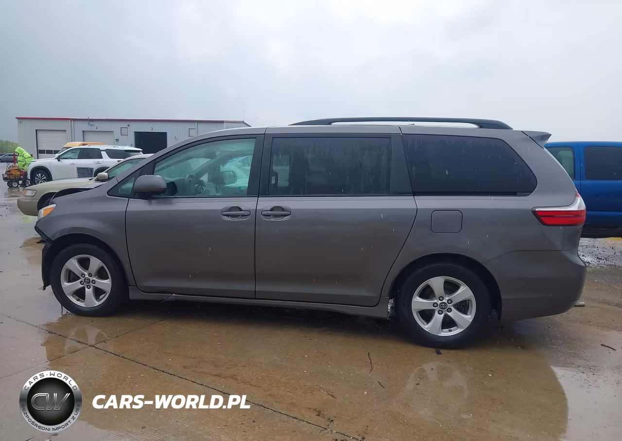 2019 Toyota Sienna Le 7 Passenger VIN:5TDKZ3DC8KS983272 - 15