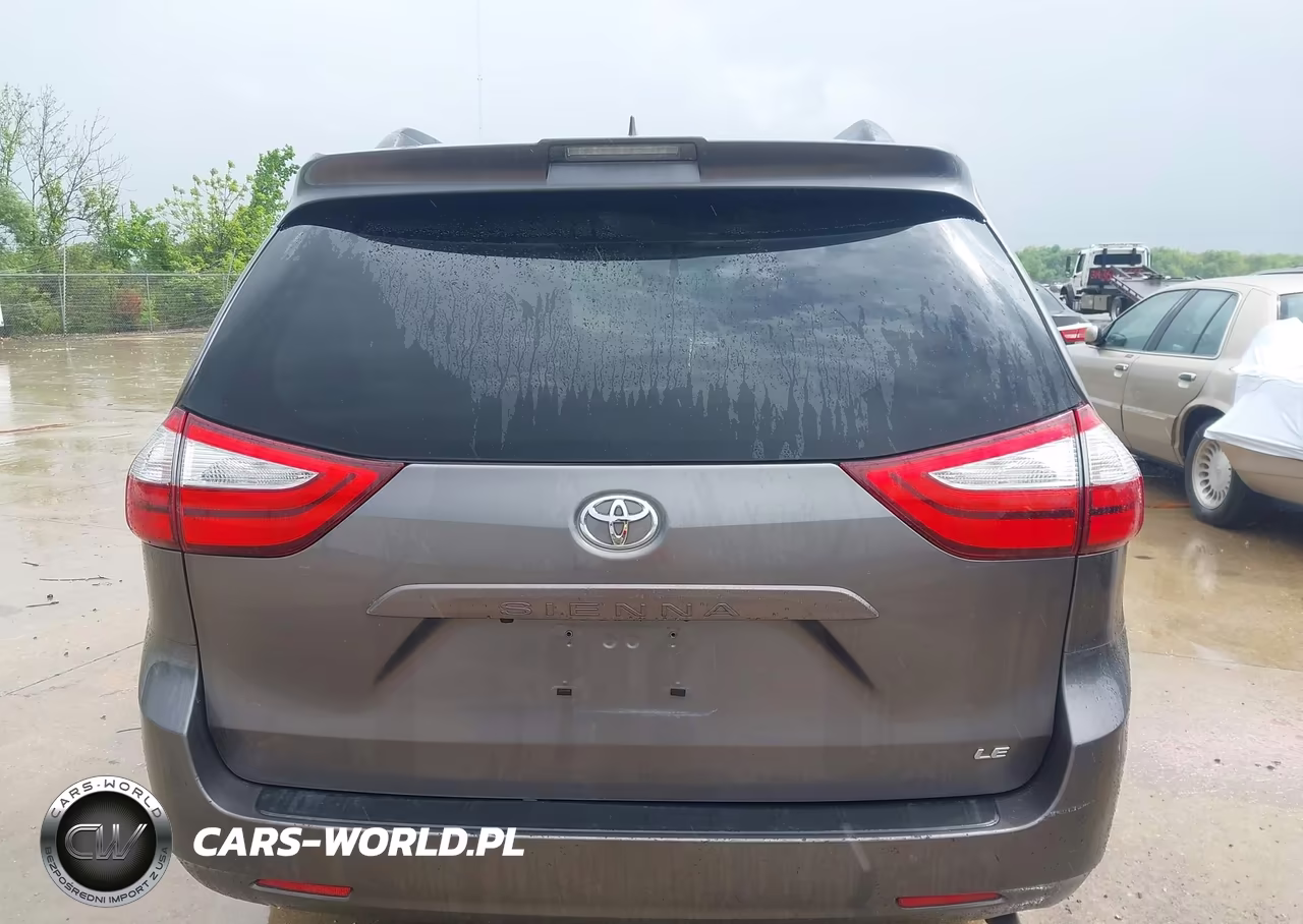 2019 Toyota Sienna Le 7 Passenger VIN:5TDKZ3DC8KS983272 - 17