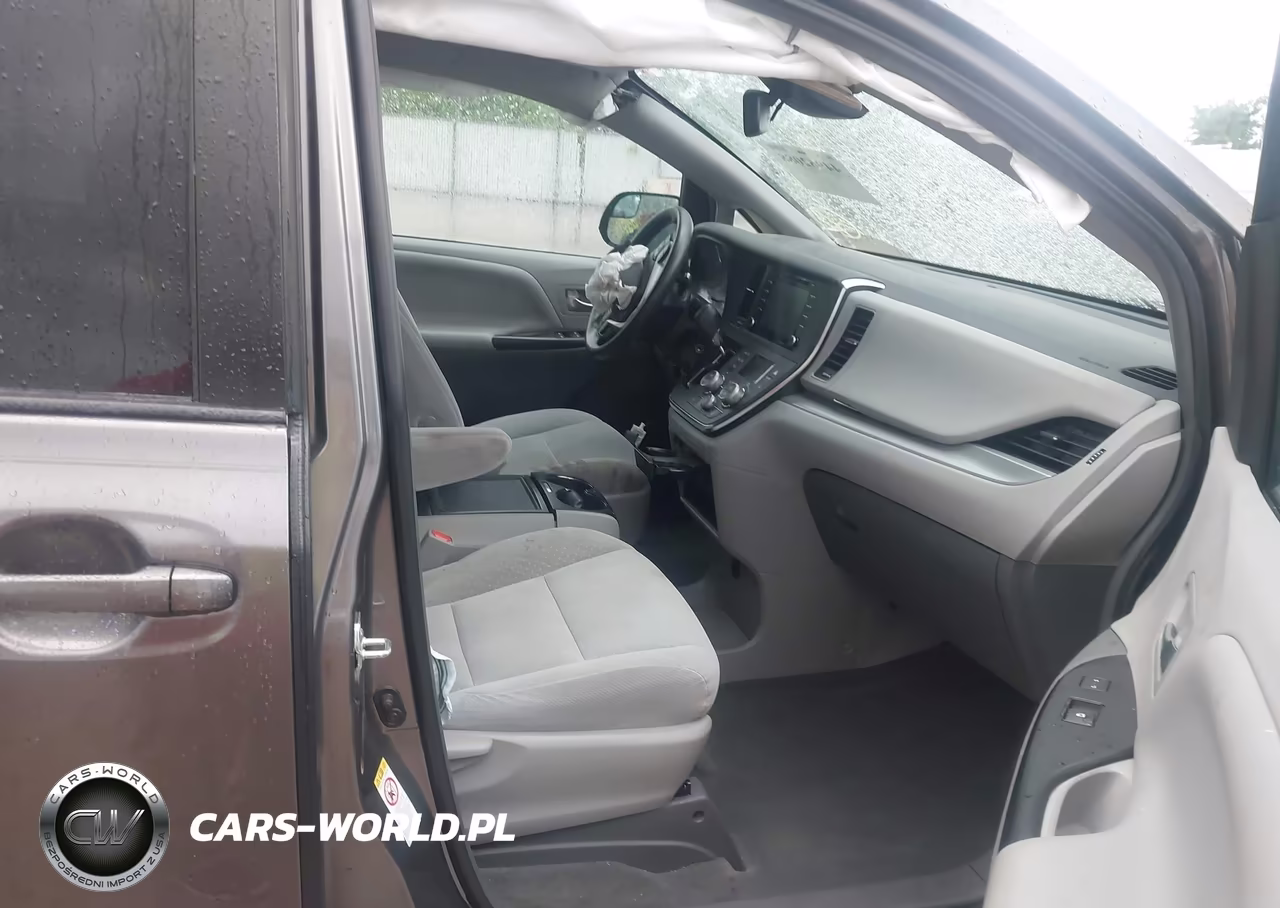 2019 Toyota Sienna Le 7 Passenger VIN:5TDKZ3DC8KS983272 - 5