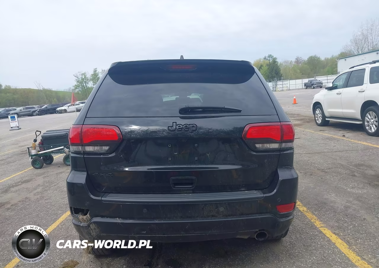 2019 Jeep Grand Cherokee Altitude 4X4 VIN:1C4RJFAG1KC561683 - 16