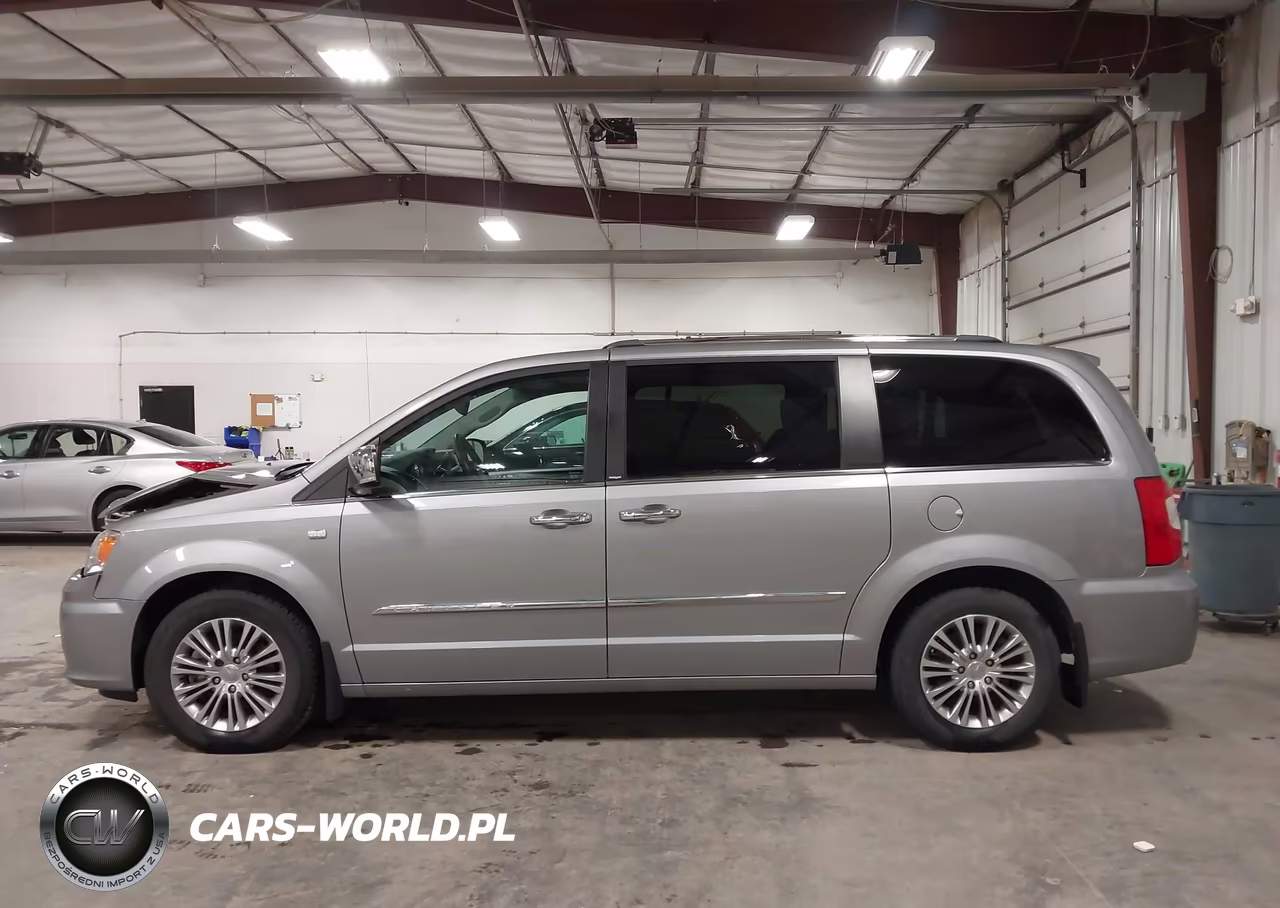 2014 Chrysler Town & Country Touring-L 30Th Anniversary VIN:2C4RC1CG6ER248523 - 14