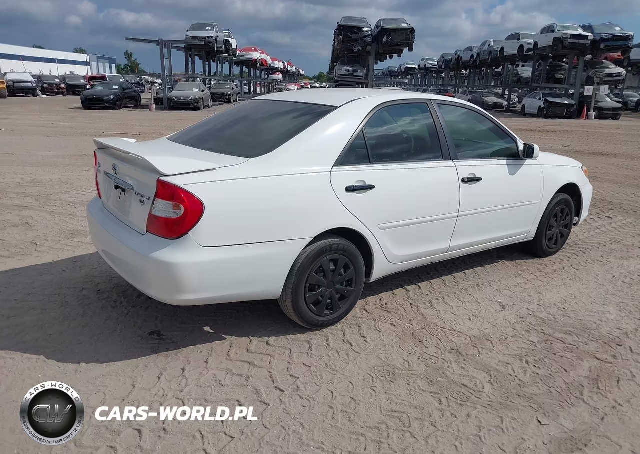 2004 Toyota Camry Le VIN:4T1BE32K04U325056 - 4