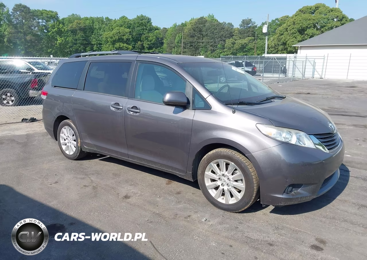 2011 Toyota Sienna Le