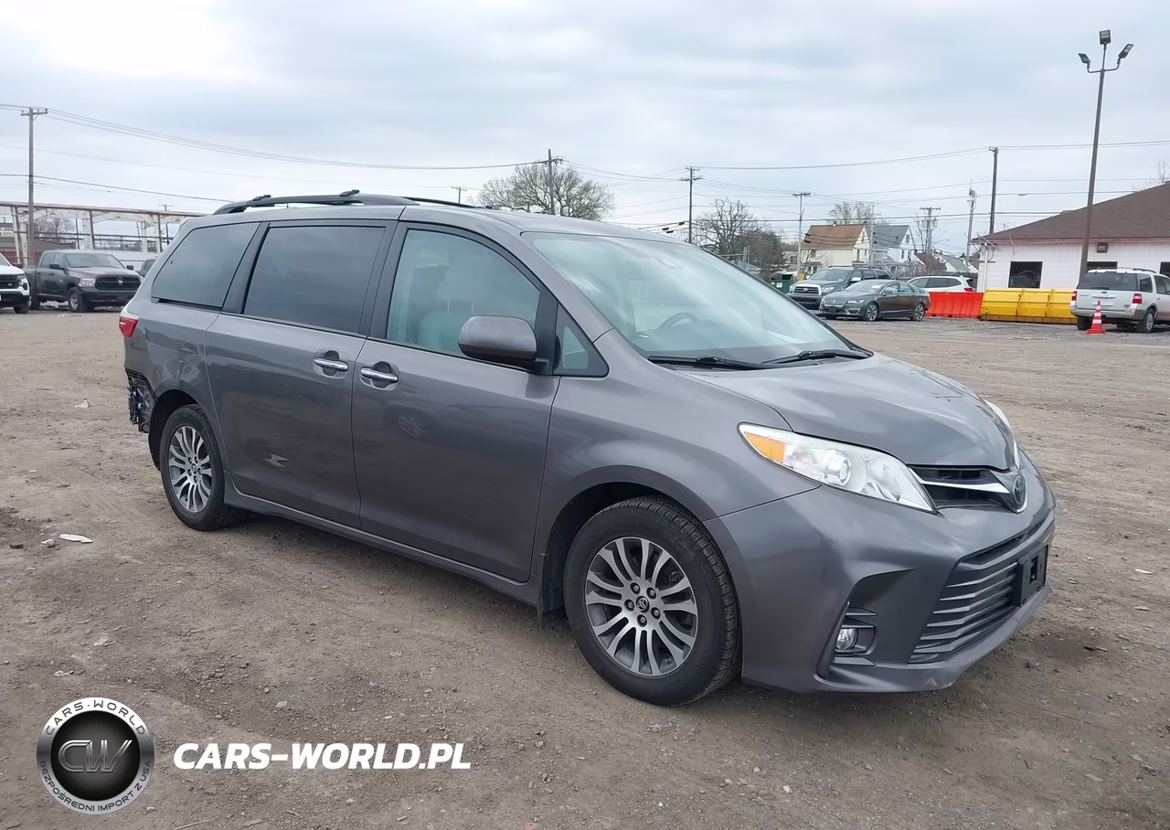 2019 Toyota Sienna Xle 8 Passenger