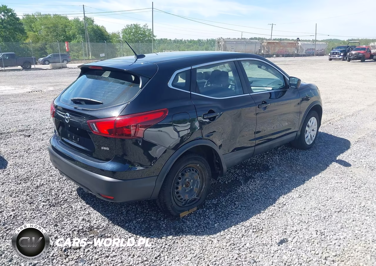 2018 Nissan Rogue Sport S VIN:JN1BJ1CR9JW255348 - 4