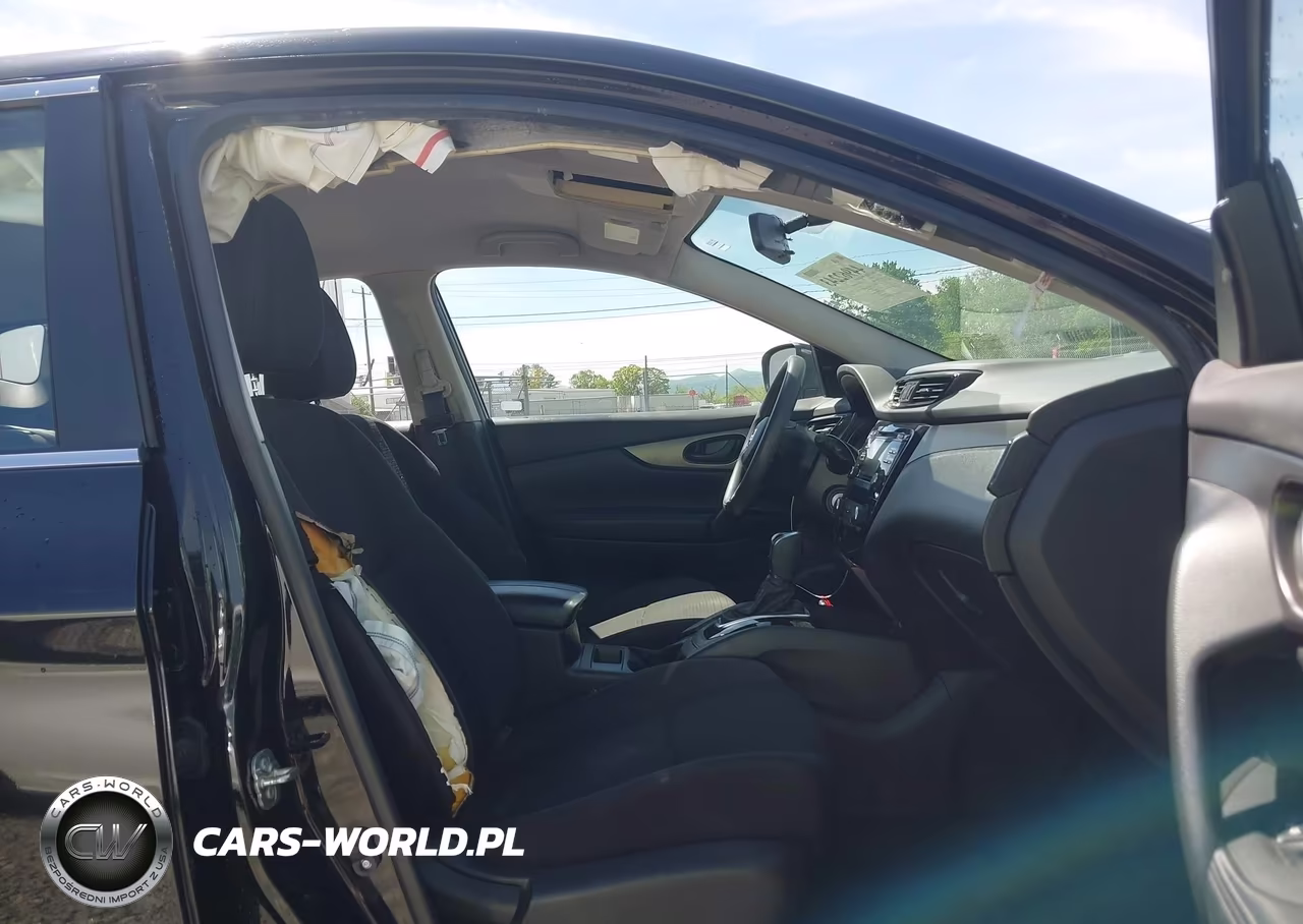 2018 Nissan Rogue Sport S VIN:JN1BJ1CR9JW255348 - 5