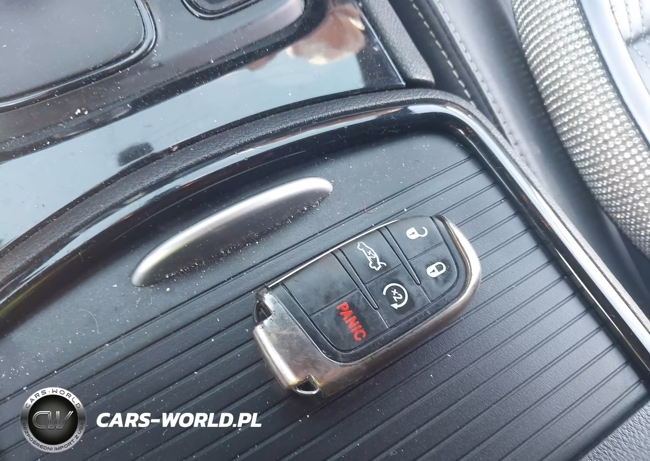 2019 Chrysler 300 300S Awd VIN:2C3CCAGG3KH586077 - 11