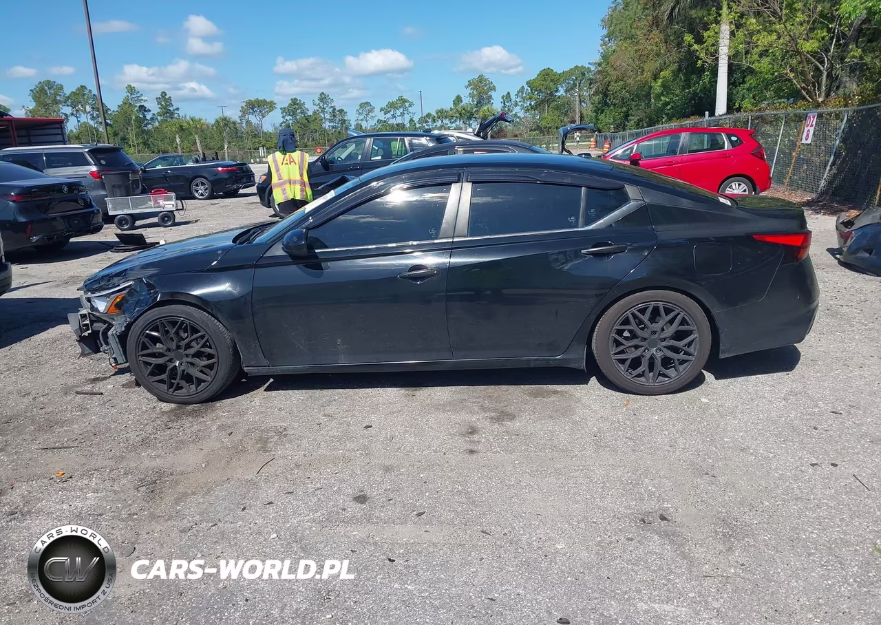 2019 Nissan Altima 2.5 S VIN:1N4BL4BV1KC158807 - 14