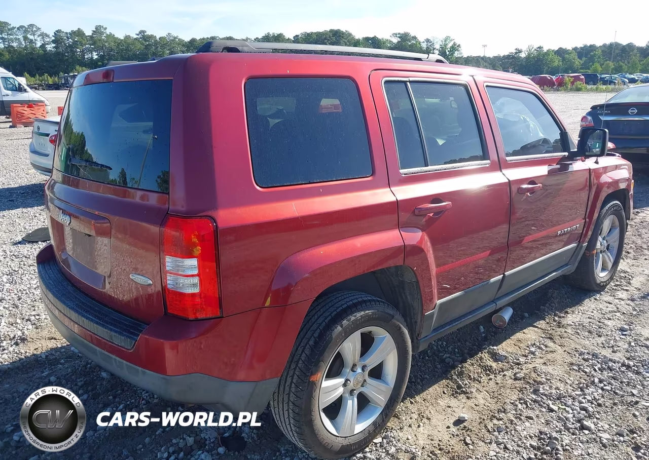 2015 Jeep Patriot Latitude VIN:1C4NJPFB1FD122341 - 4