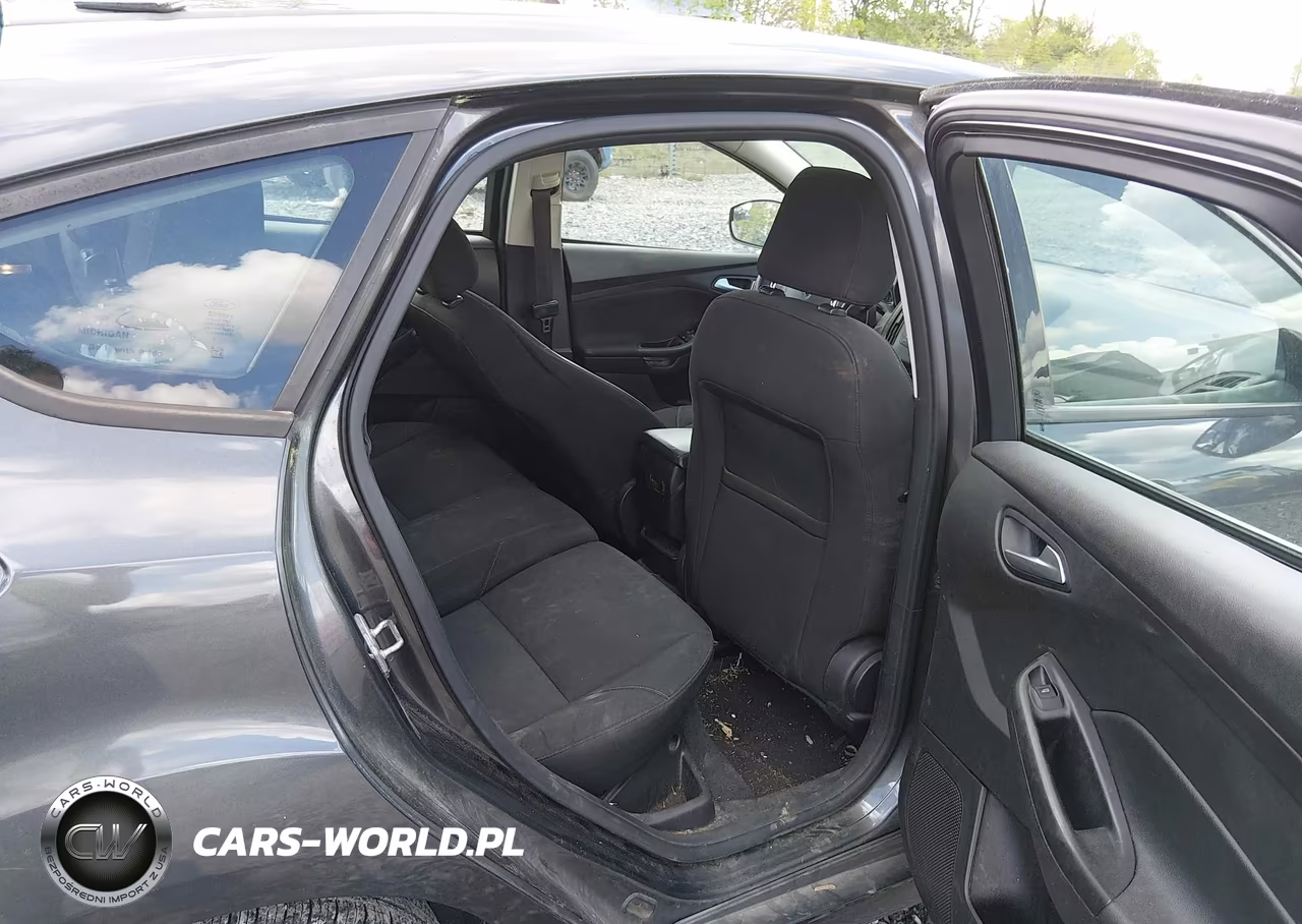 2015 Ford Focus Se VIN:1FADP3K20FL299242 - 8