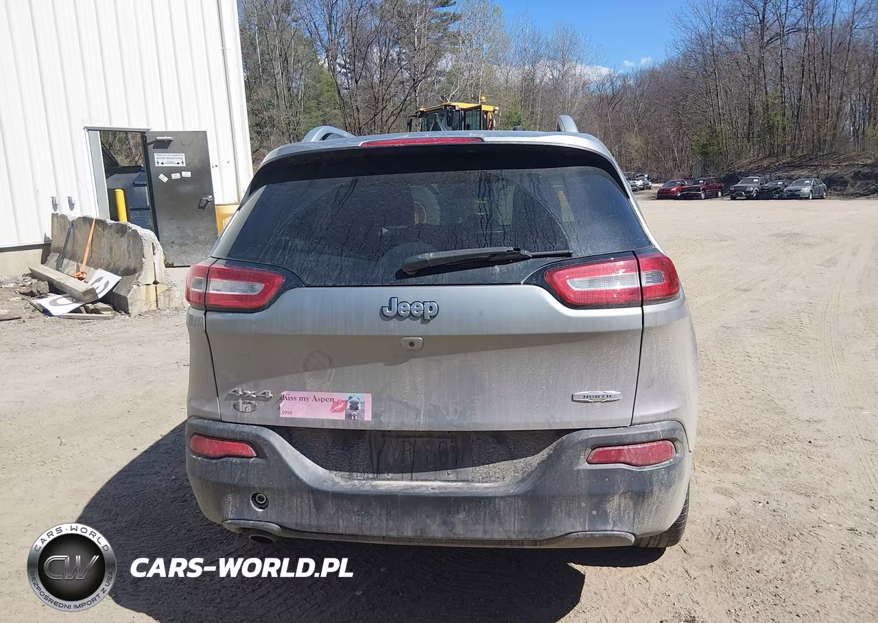 2017 Jeep Cherokee Latitude 4X4 VIN:1C4PJMCB1HW575054 - 16