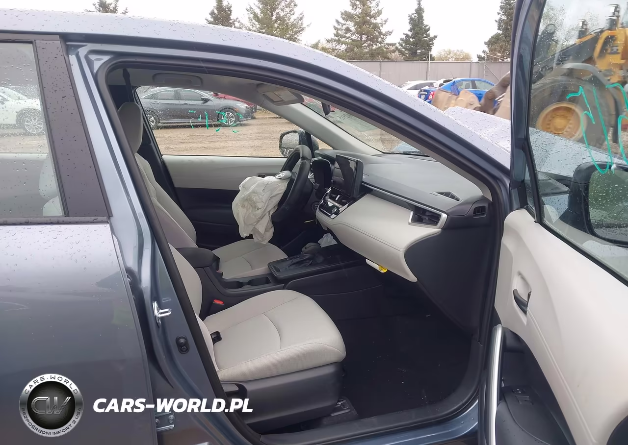 2026 Toyota Corolla Cross L VIN:7MUAAABG0TV176748 - 5