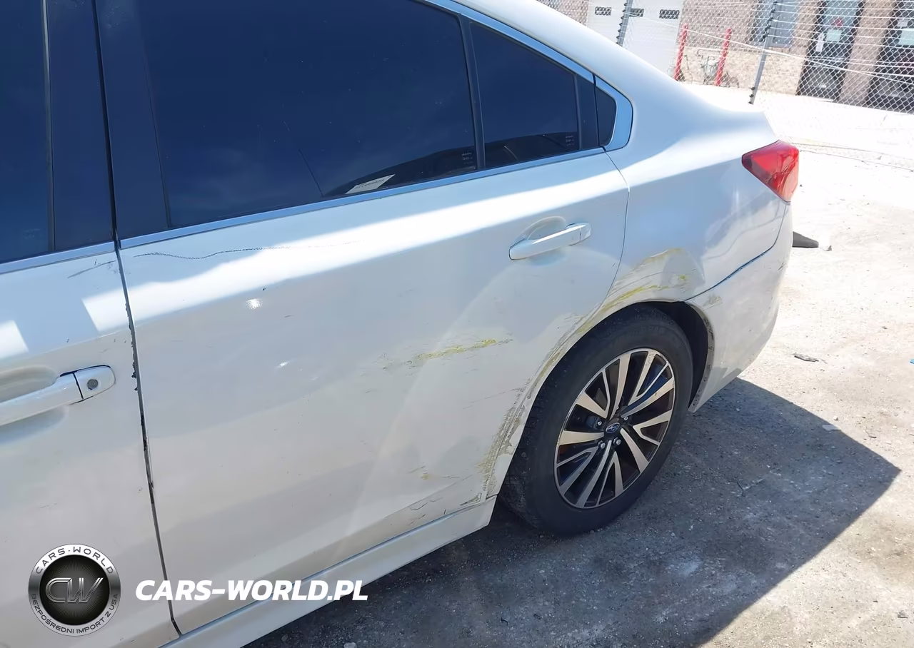 2018 Subaru Legacy 2.5I Premium VIN:4S3BNAC6XJ3028047 - 14
