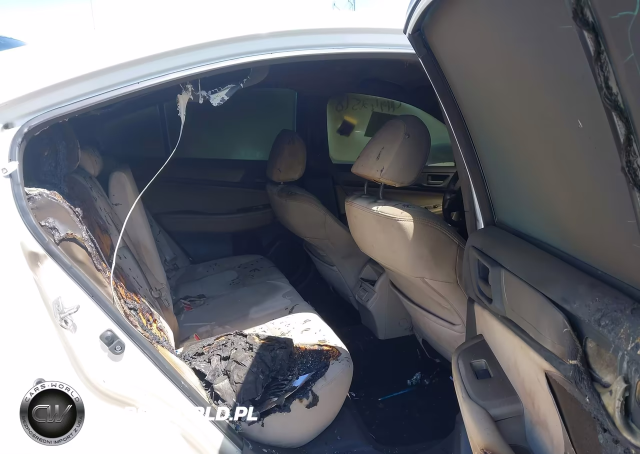 2018 Subaru Legacy 2.5I Premium VIN:4S3BNAC6XJ3028047 - 8