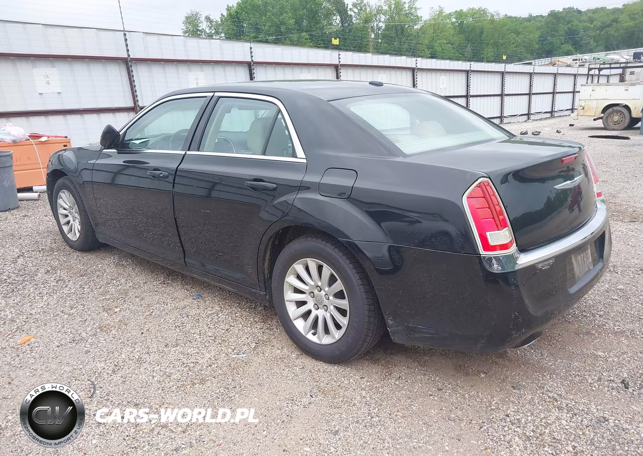 2013 Chrysler 300 Motown VIN:2C3CCAAG9DH574754 - 3