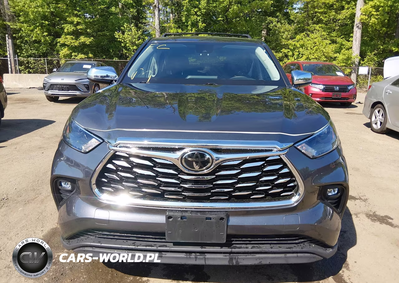 2022 Toyota Highlander Le VIN:5TDBZRBH9NS596154 - 13