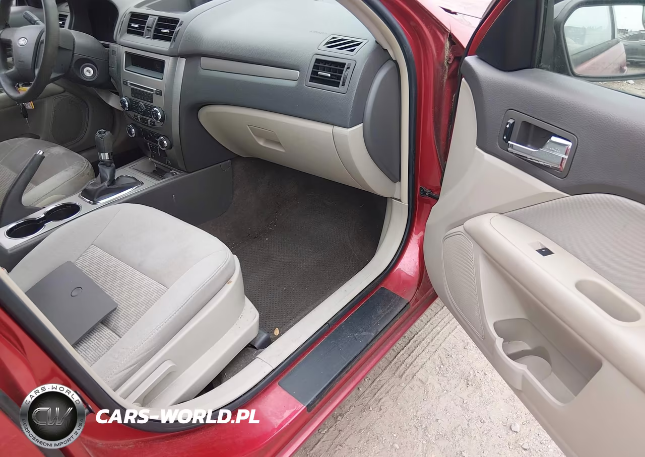 2011 Ford Fusion S VIN:3FAHP0GA0BR333563 - 5