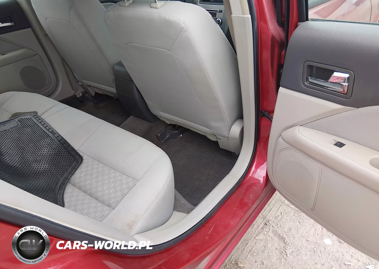 2011 Ford Fusion S VIN:3FAHP0GA0BR333563 - 8