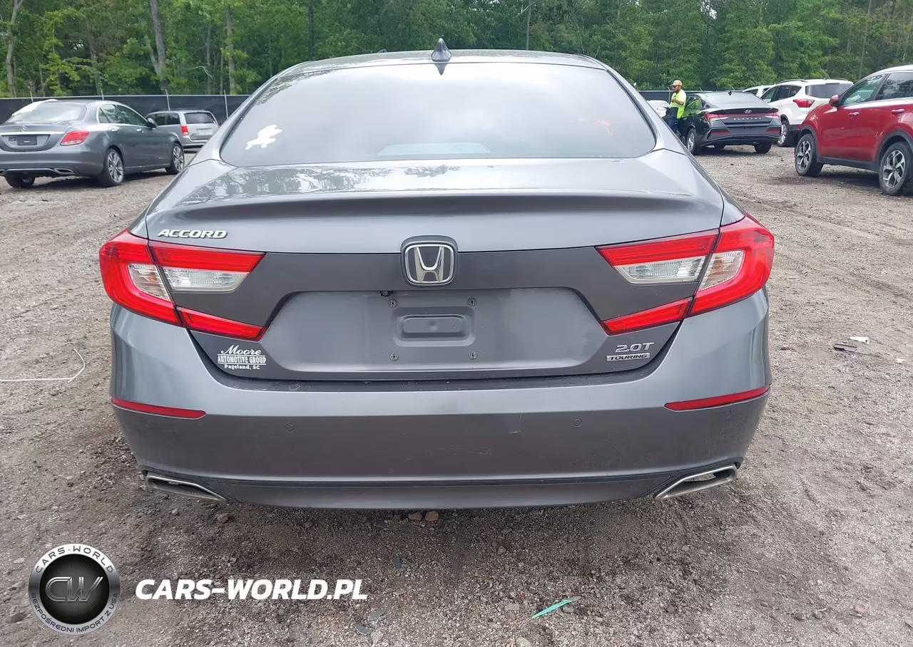 2018 Honda Accord Touring 2.0T VIN:1HGCV2F9XJA028921 - 17