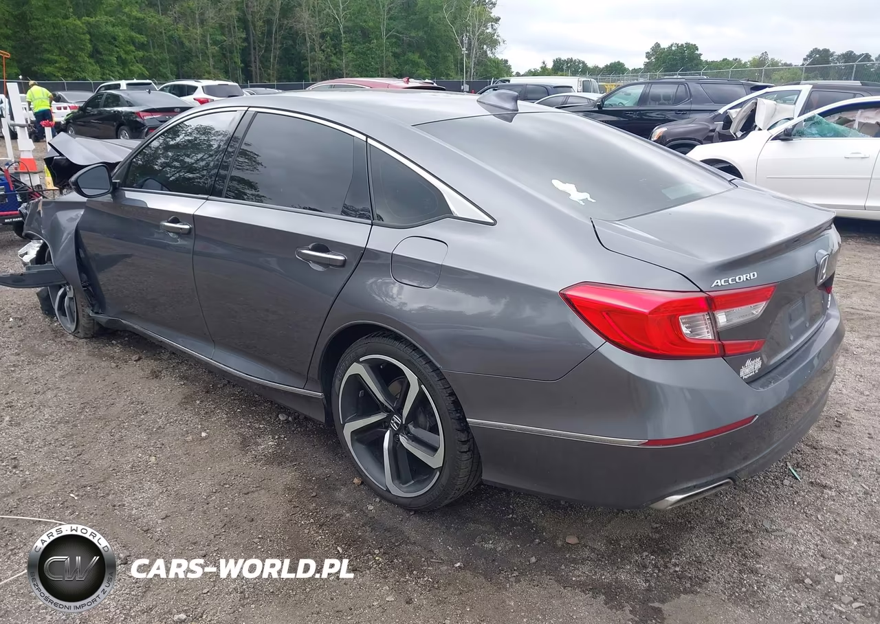 2018 Honda Accord Touring 2.0T VIN:1HGCV2F9XJA028921 - 3