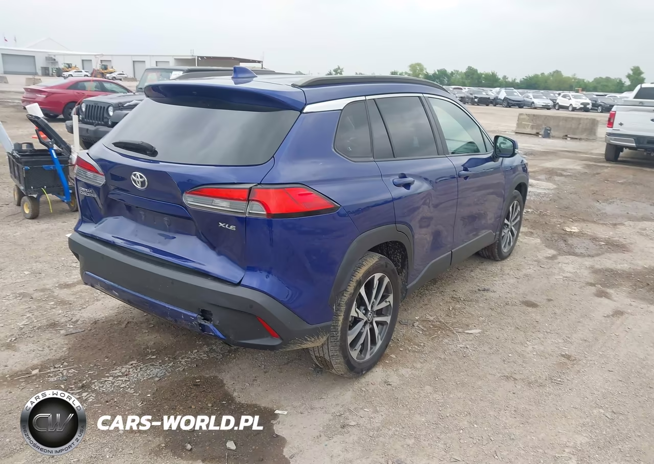 2023 Toyota Corolla Cross Xle VIN:7MUEAAAG7PV056325 - 4