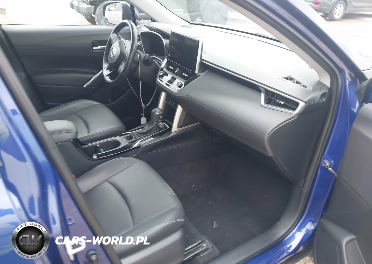 2023 Toyota Corolla Cross Xle VIN:7MUEAAAG7PV056325 - 5