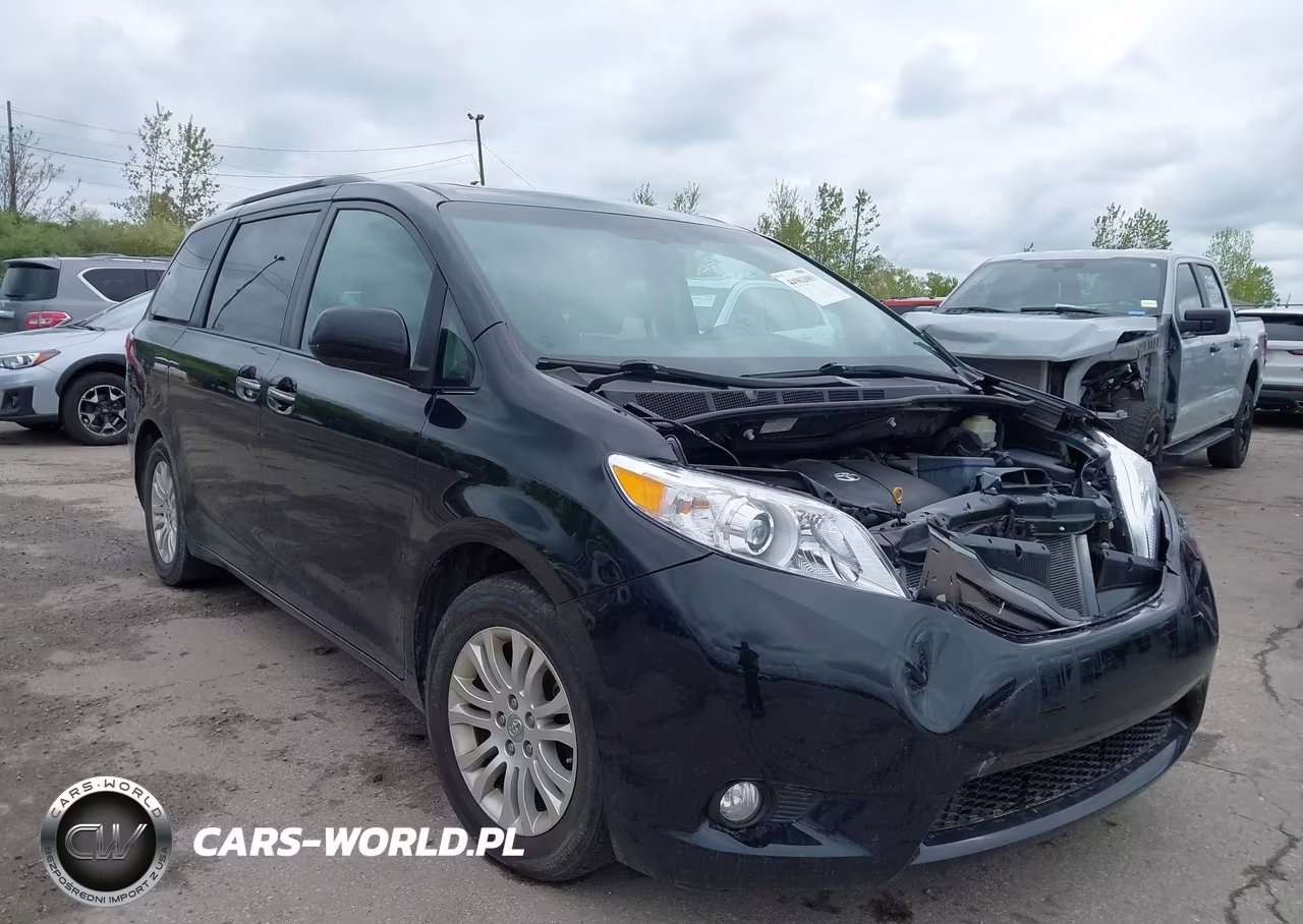 2017 Toyota Sienna Xle 8 Passenger