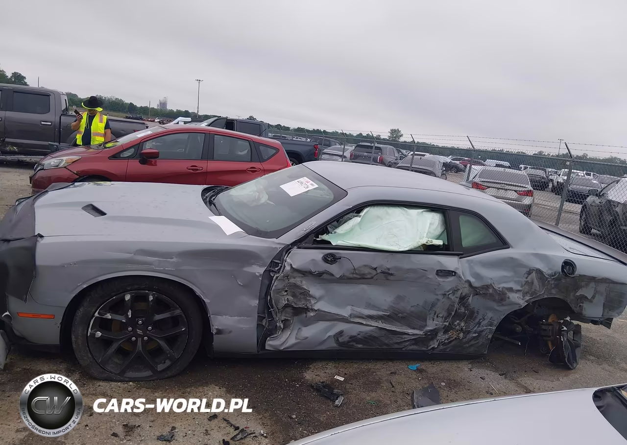 2020 Dodge Challenger Sxt VIN:2C3CDZAG7LH202310 - 15