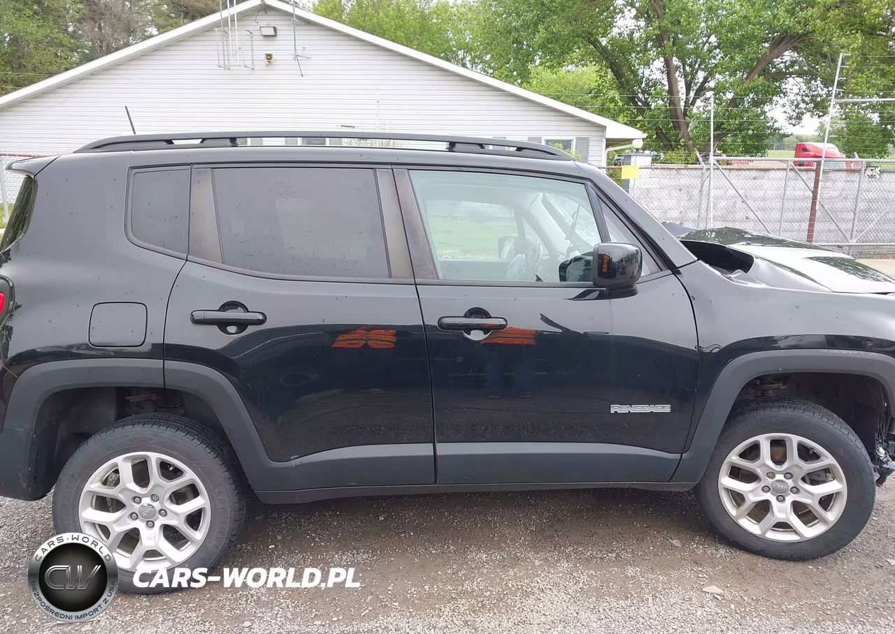 2018 Jeep Renegade Latitude 4X4 VIN:ZACCJBBB4JPG77245 - 14