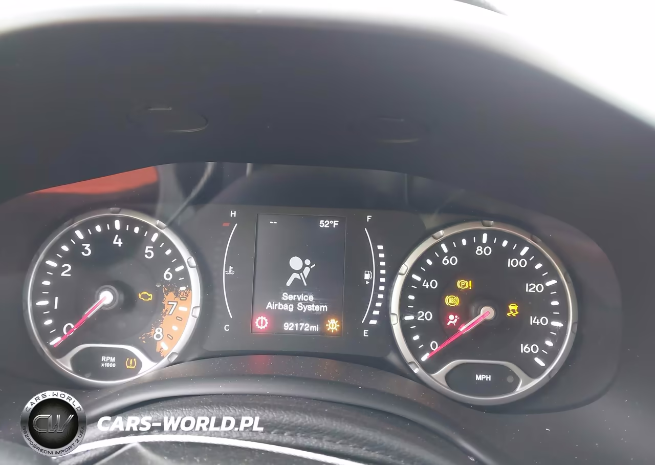 2018 Jeep Renegade Latitude 4X4 VIN:ZACCJBBB4JPG77245 - 7