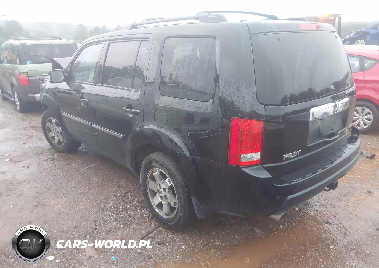 2011 Honda Pilot Touring VIN:5FNYF3H98BB030714 - 3