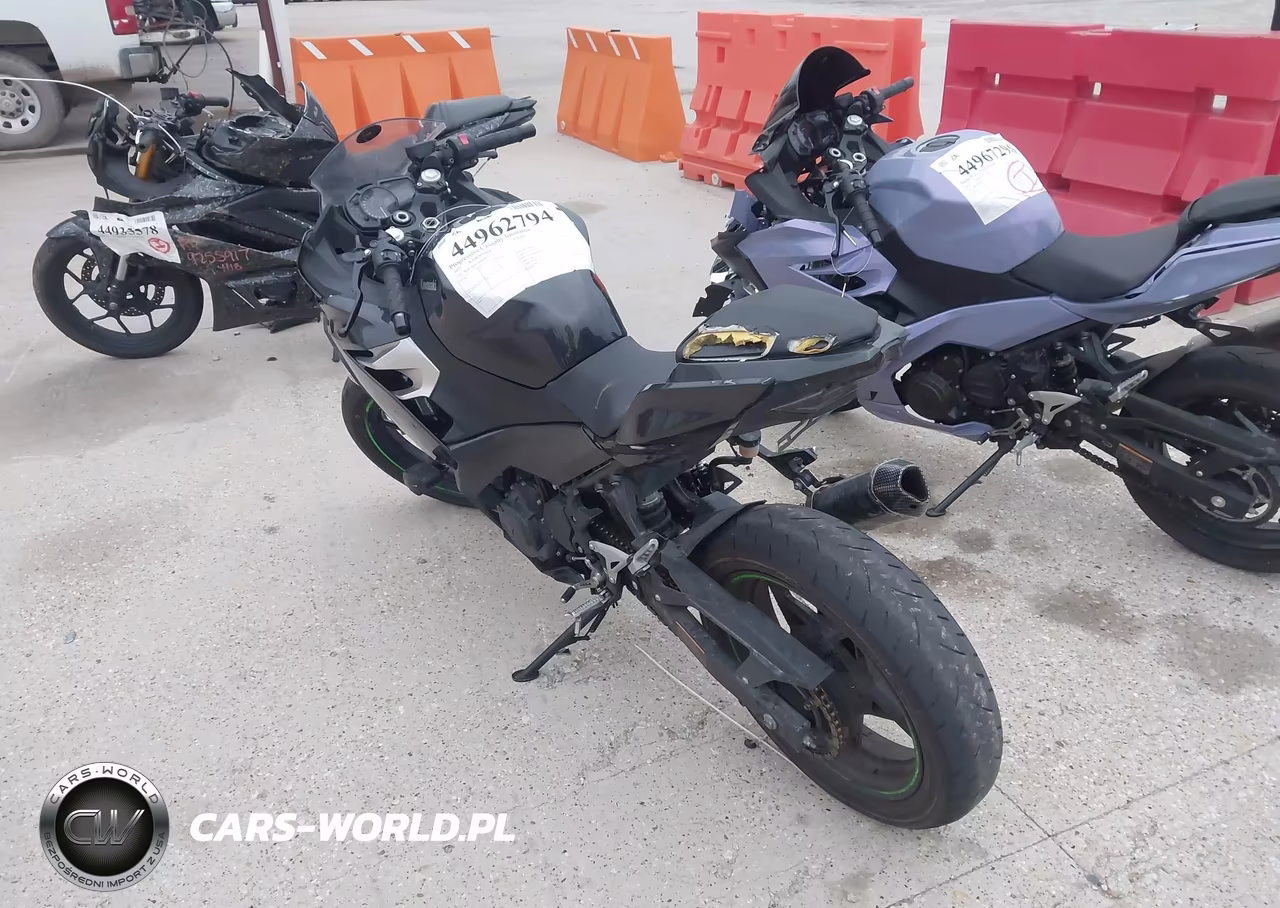 2022 Kawasaki Ex400 VIN:JKAEXKG11NDAF8722 - 3